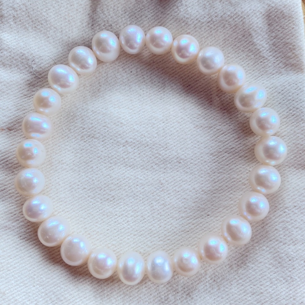 Freshwater pearl bracelet